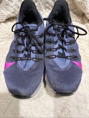 Nike Women’s Athletic Shoes in Purple with Pink Swoosh